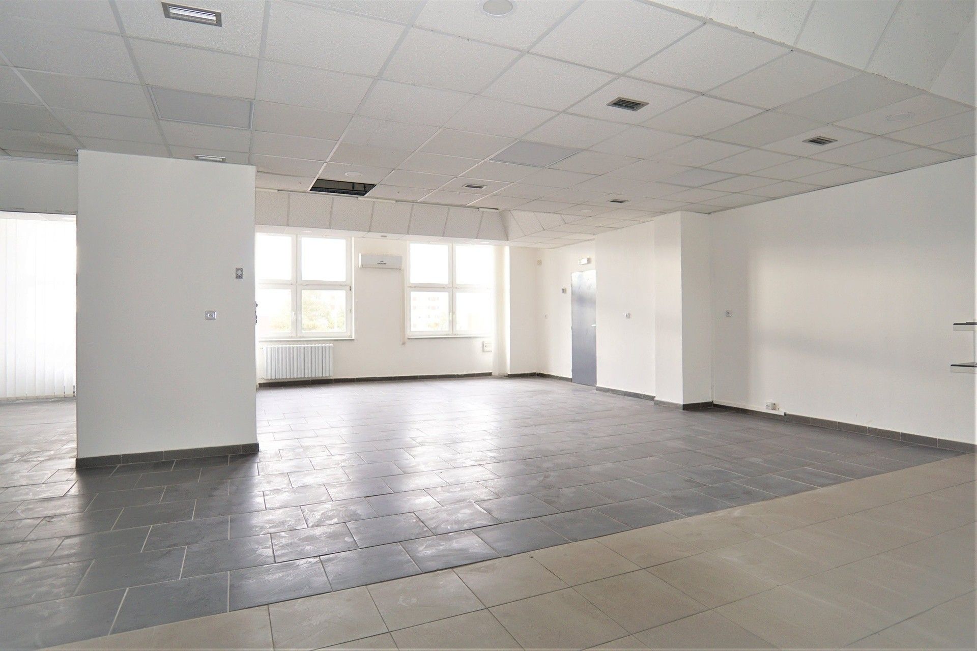 Pronájem komerčního prostoru 123 m² - foto 2