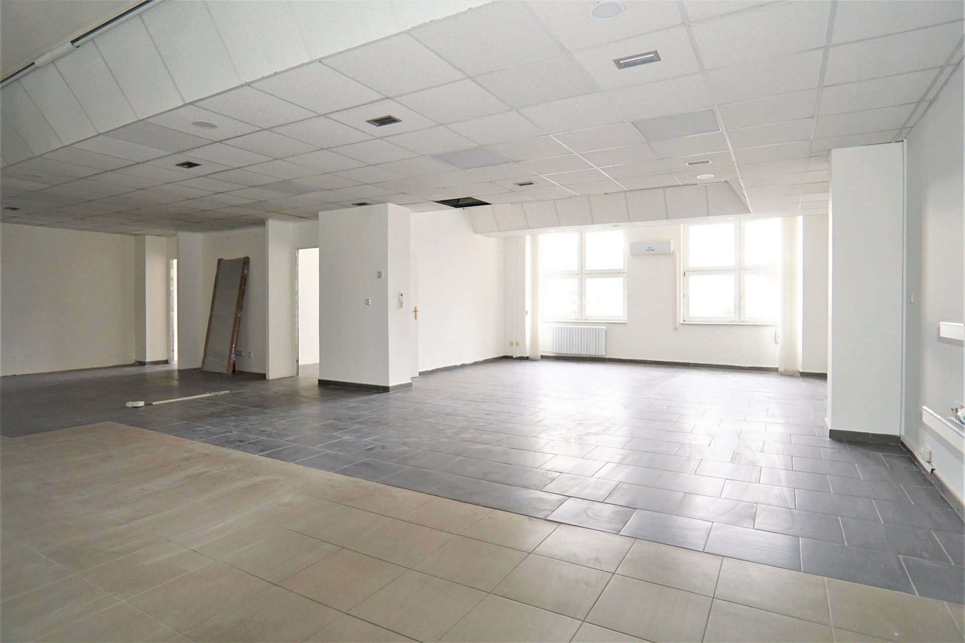Pronájem komerčního prostoru 123 m² - foto 3