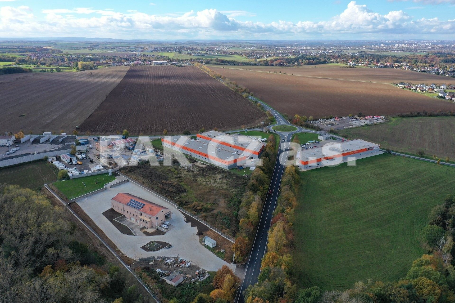 Pronájem komerčního prostoru 600 m² - foto 5