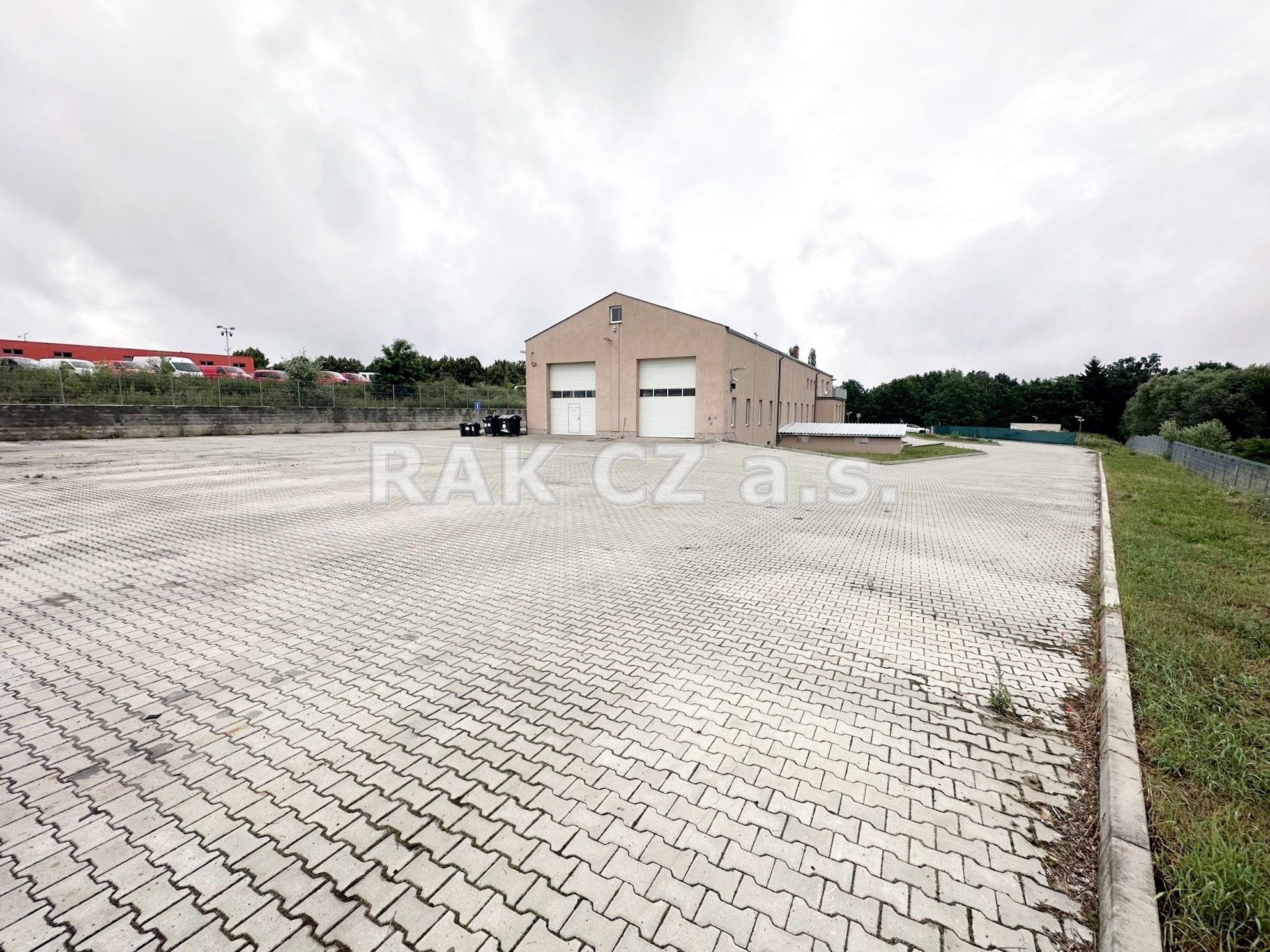 Pronájem komerčního prostoru 600 m² - foto 16
