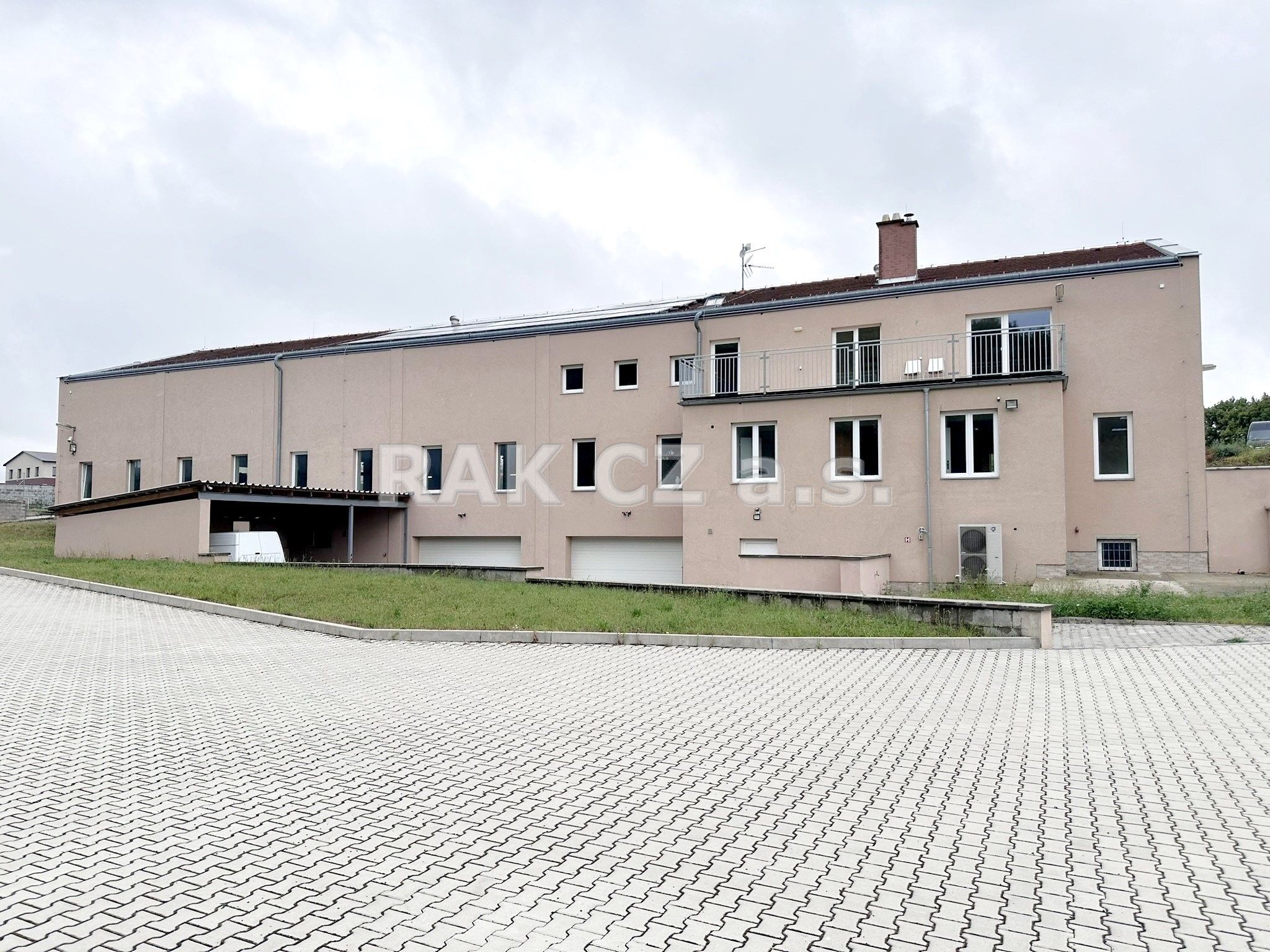 Pronájem komerčního prostoru 600 m² - foto 15