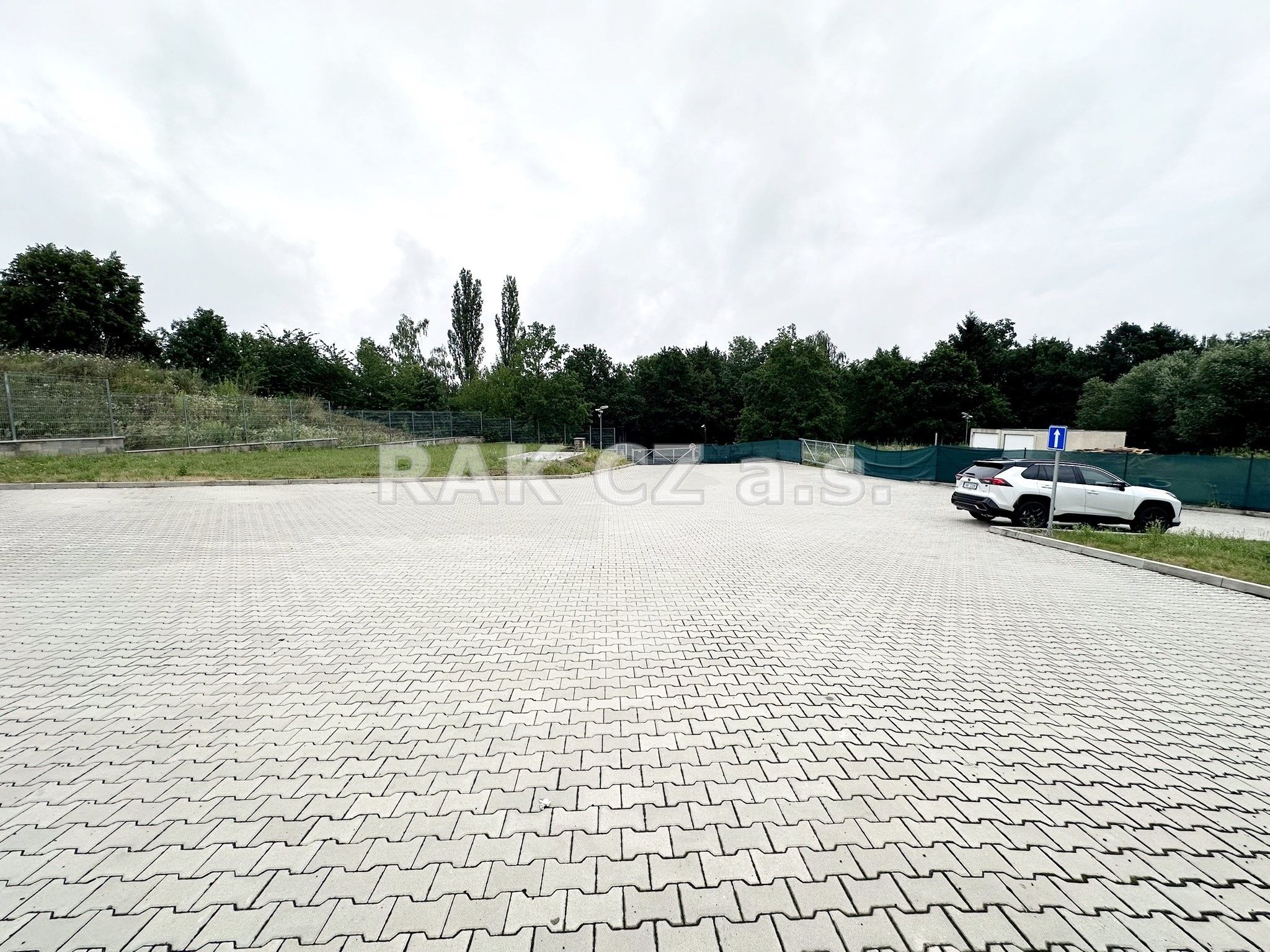 Pronájem komerčního prostoru 600 m² - foto 12