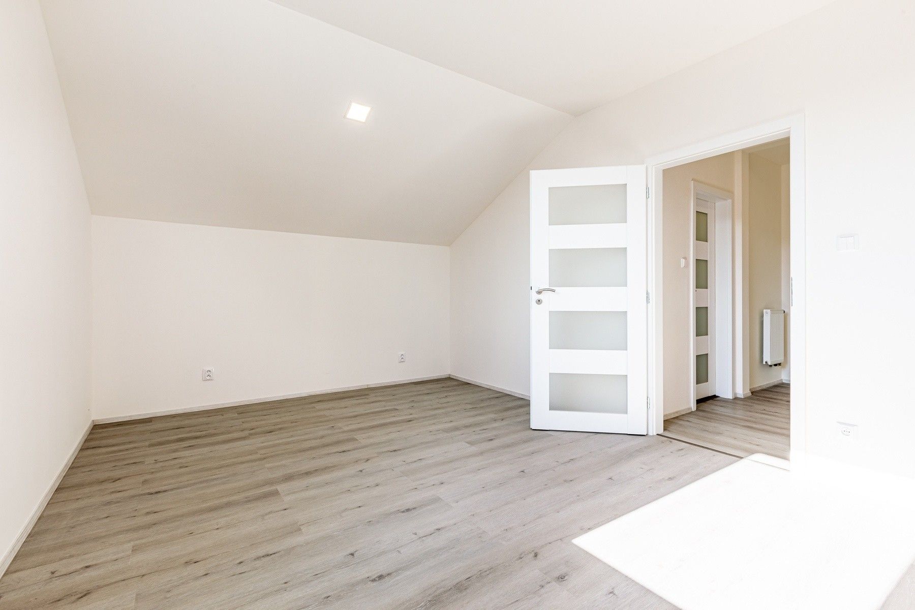 Pronájem bytu 2+kk 63 m² - foto 15