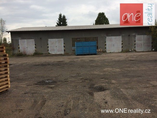 Prodej komerčního prostoru 1030 m² - foto 1
