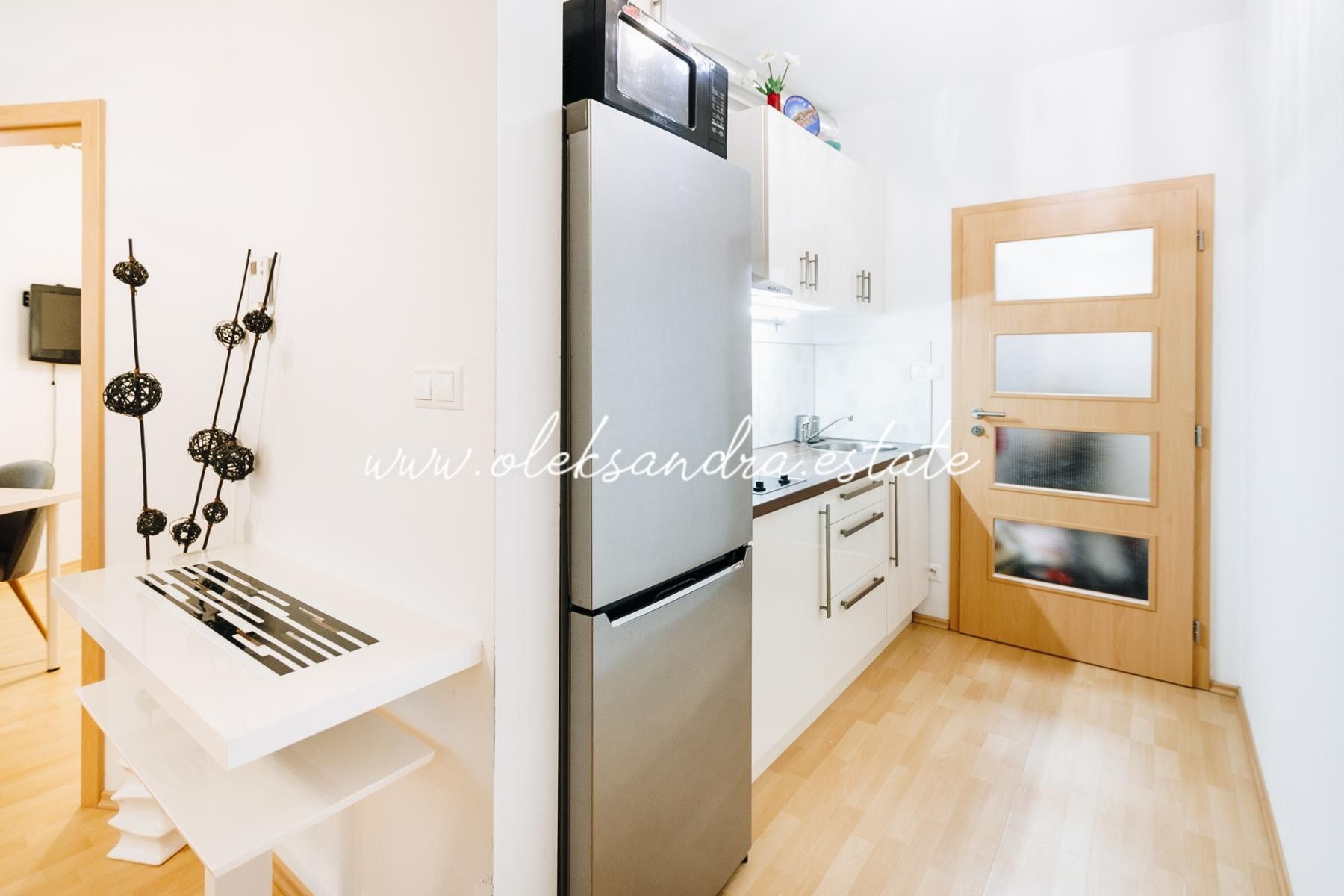 Pronájem bytu 2+kk 38 m² - foto 2