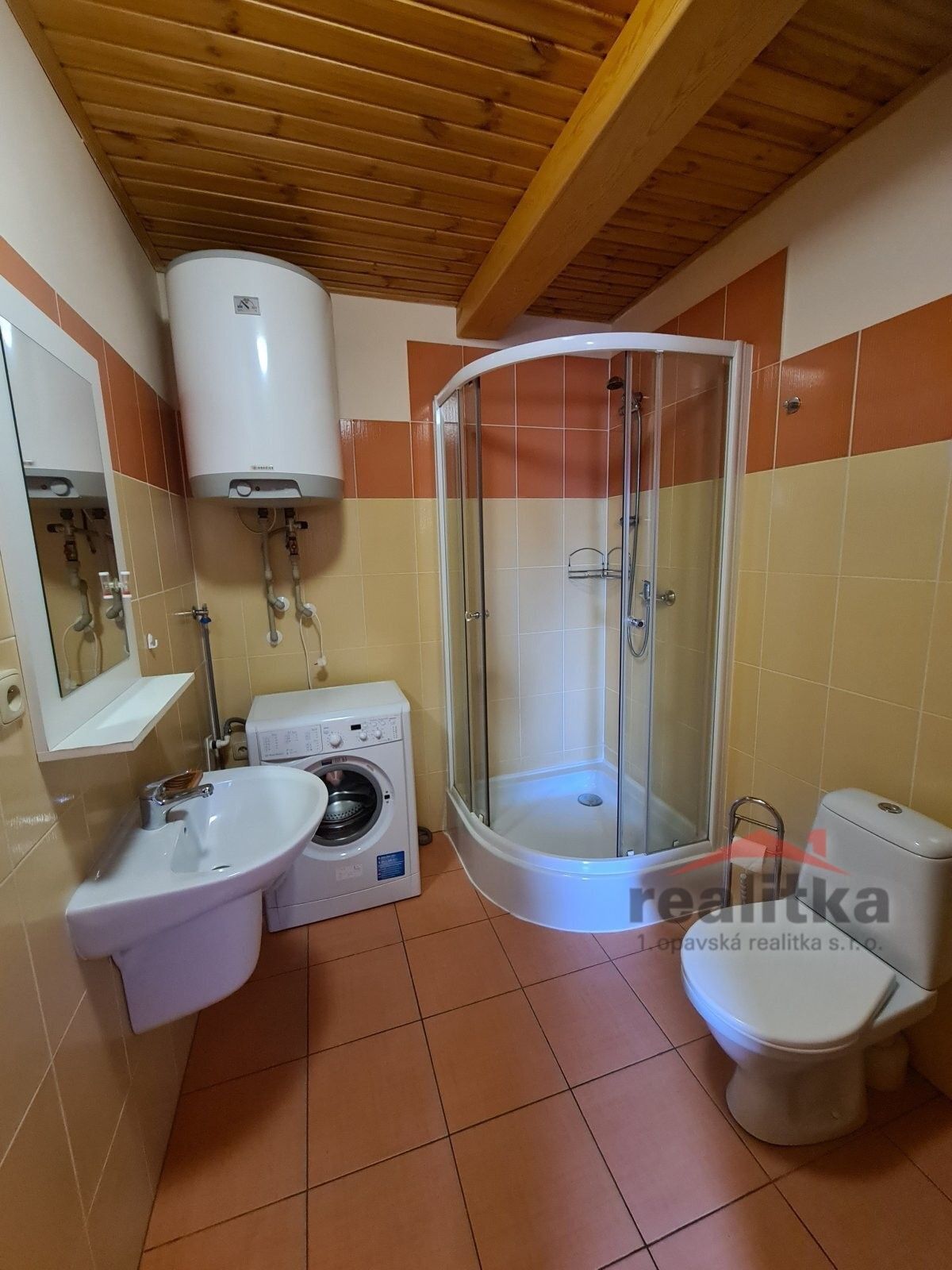 Pronájem bytu 2+kk 75 m² - foto 3