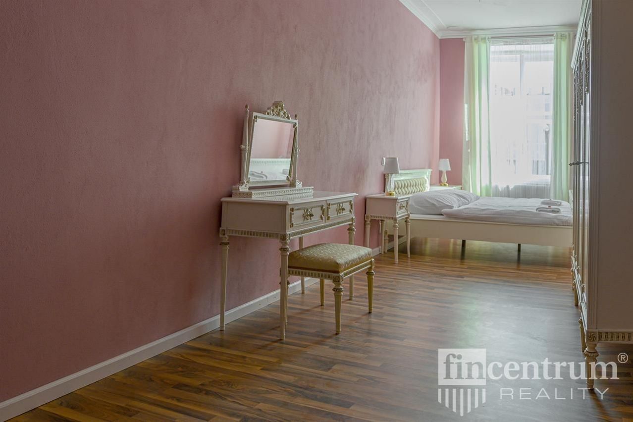 Prodej nemovitosti 800 m² - foto 3