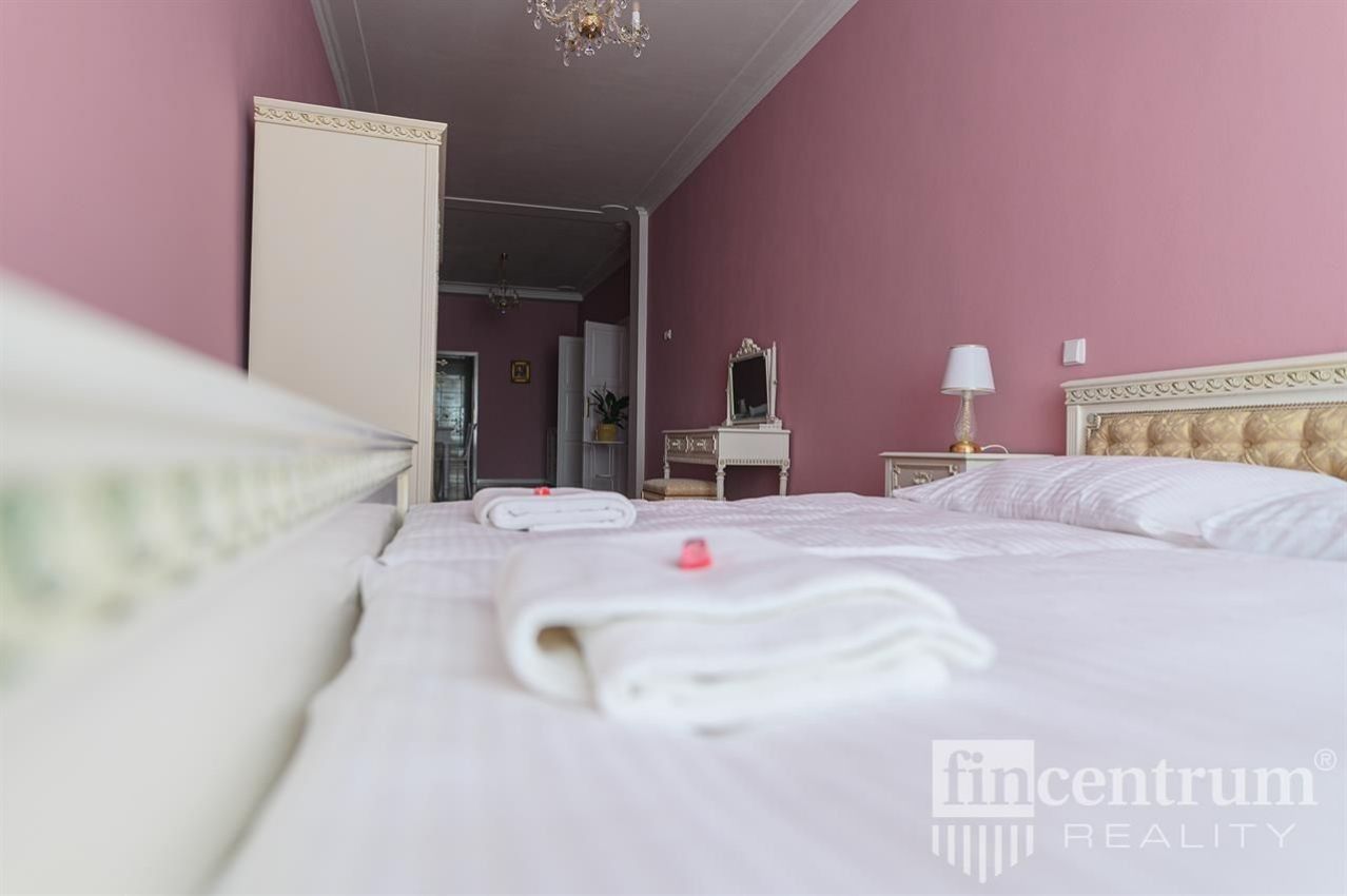 Prodej nemovitosti 800 m² - foto 5