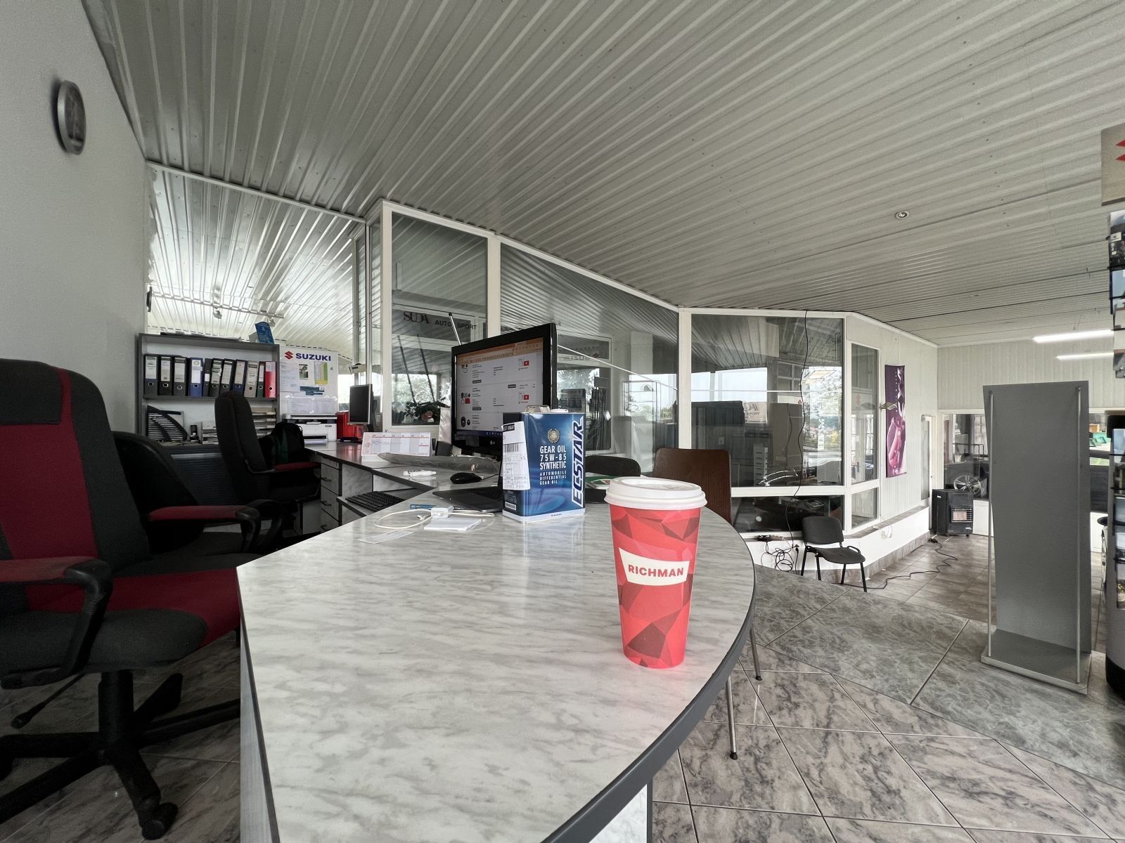 Prodej nemovitosti 700 m² - foto 2