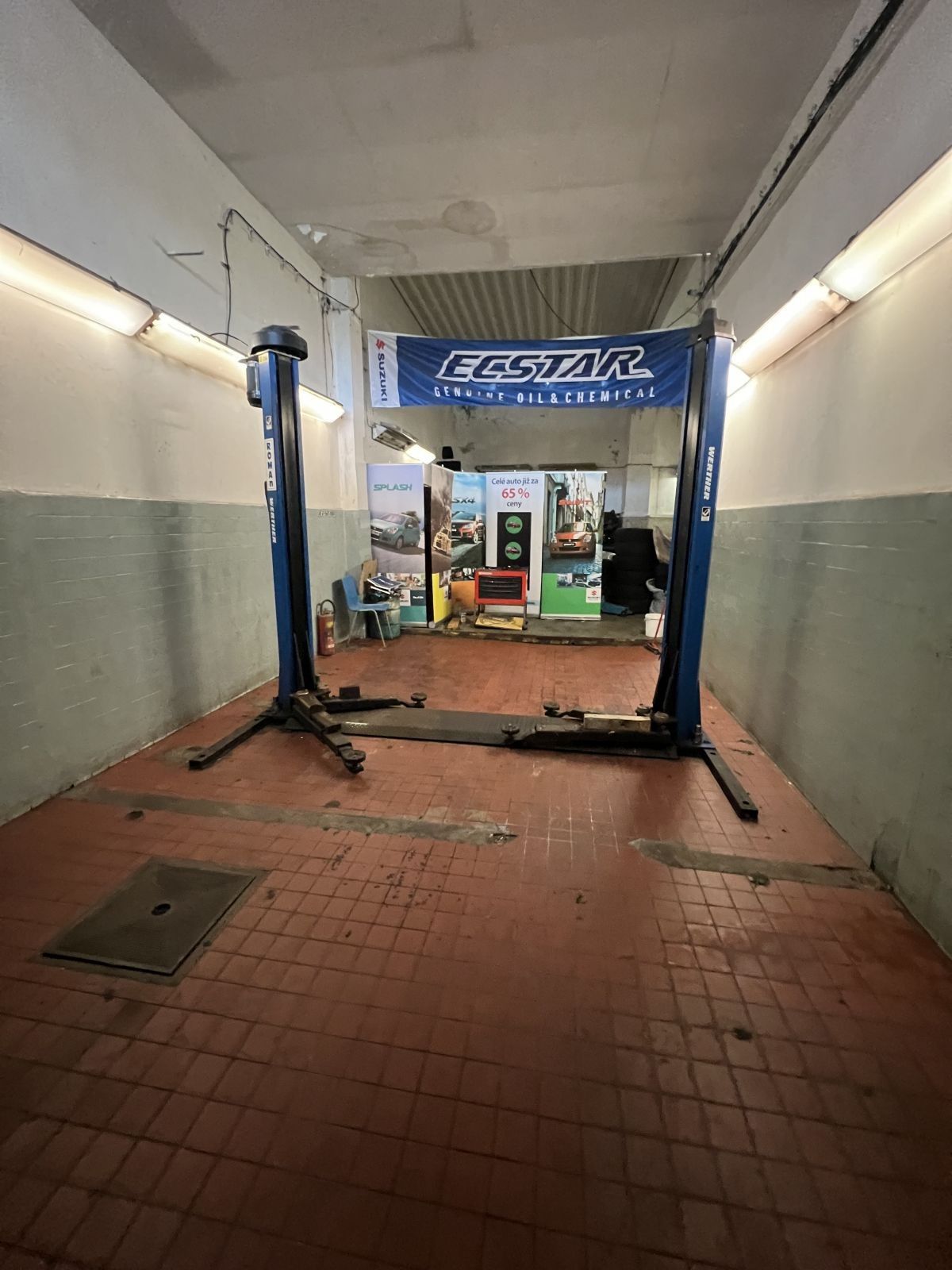 Prodej nemovitosti 700 m² - foto 13