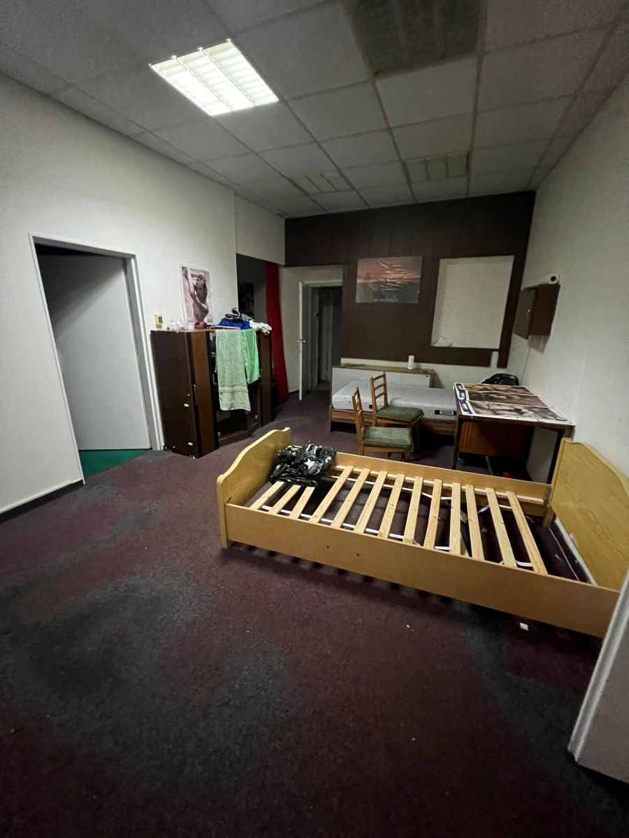 Prodej nemovitosti 700 m² - foto 22