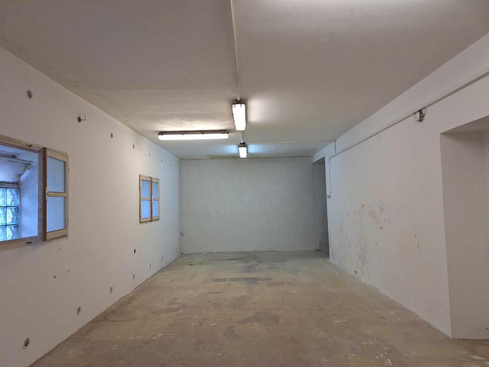Pronájem komerčního prostoru 44 m² - foto 2