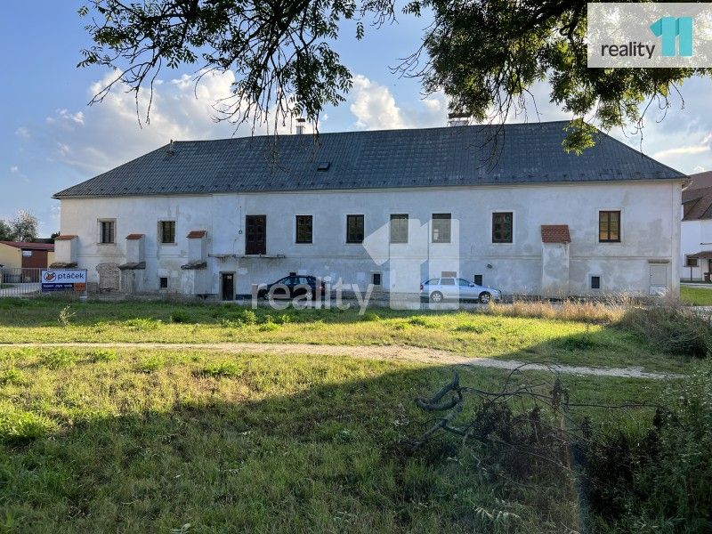 Prodej komerčního prostoru 1544 m² - foto 1