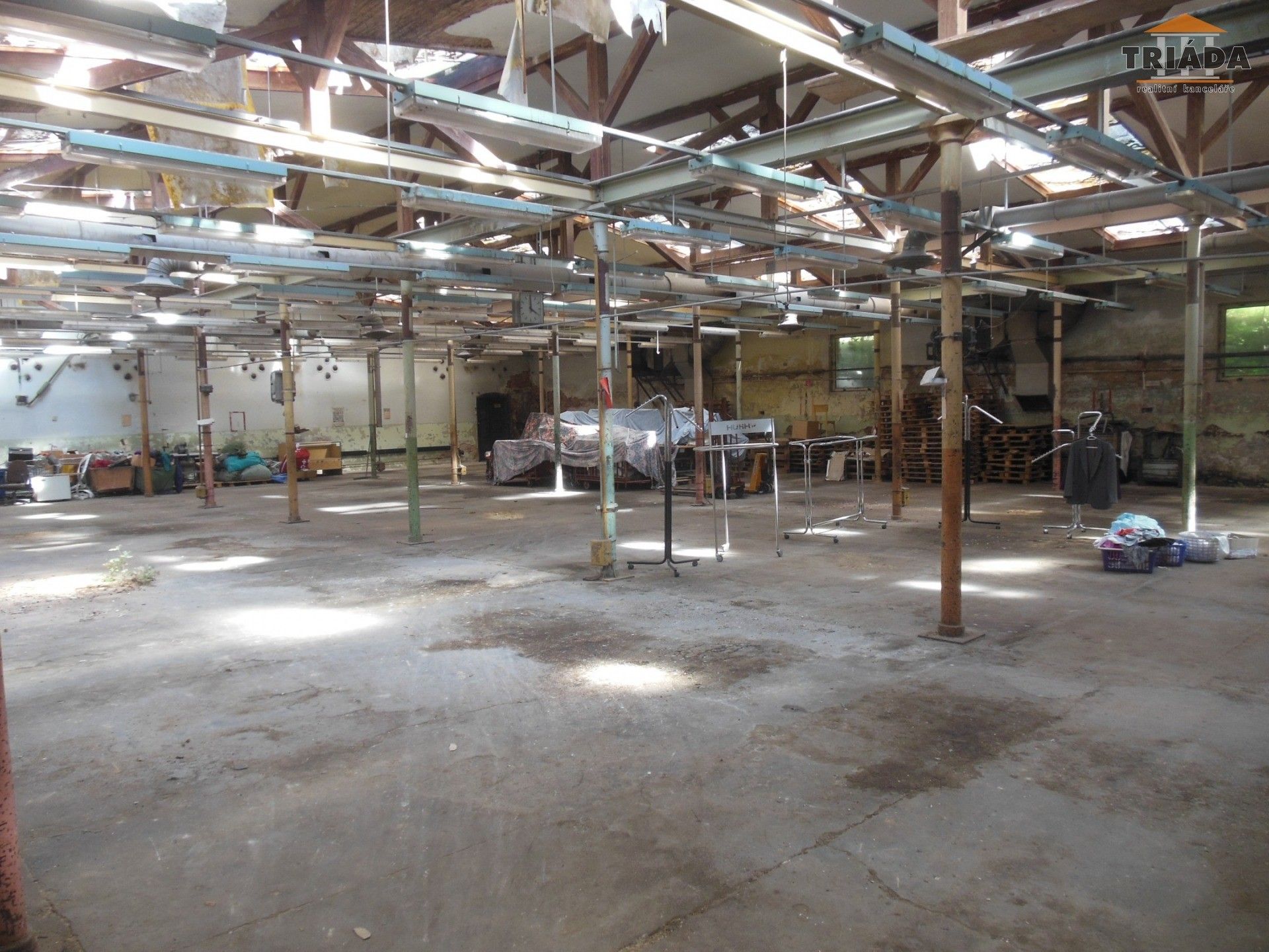 Prodej komerčního prostoru 10029 m² - foto 12