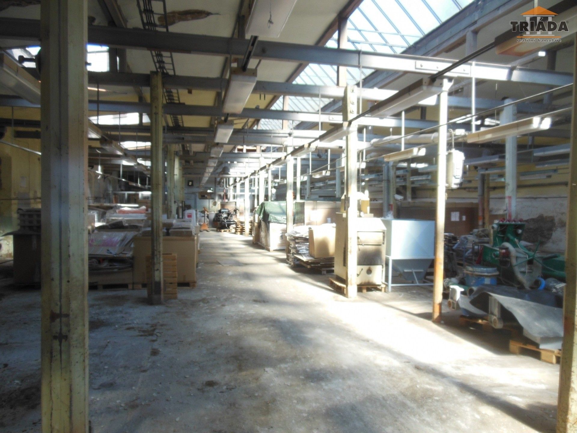 Prodej komerčního prostoru 10029 m² - foto 14