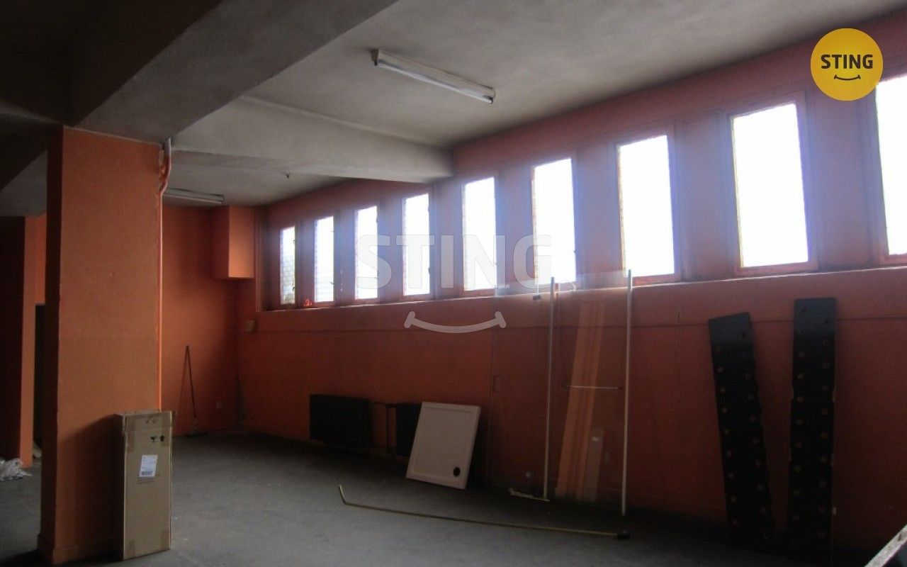 Pronájem komerčního prostoru 153 m² - foto 2