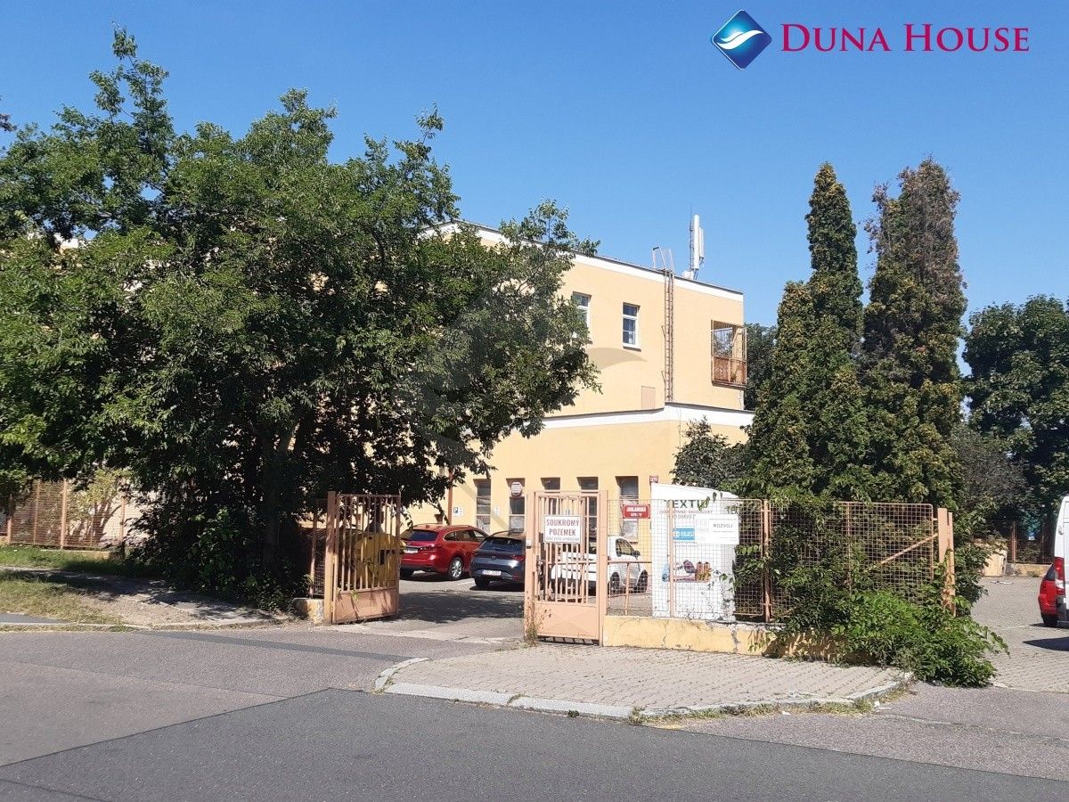 Prodej nemovitosti 14 m² - foto 1