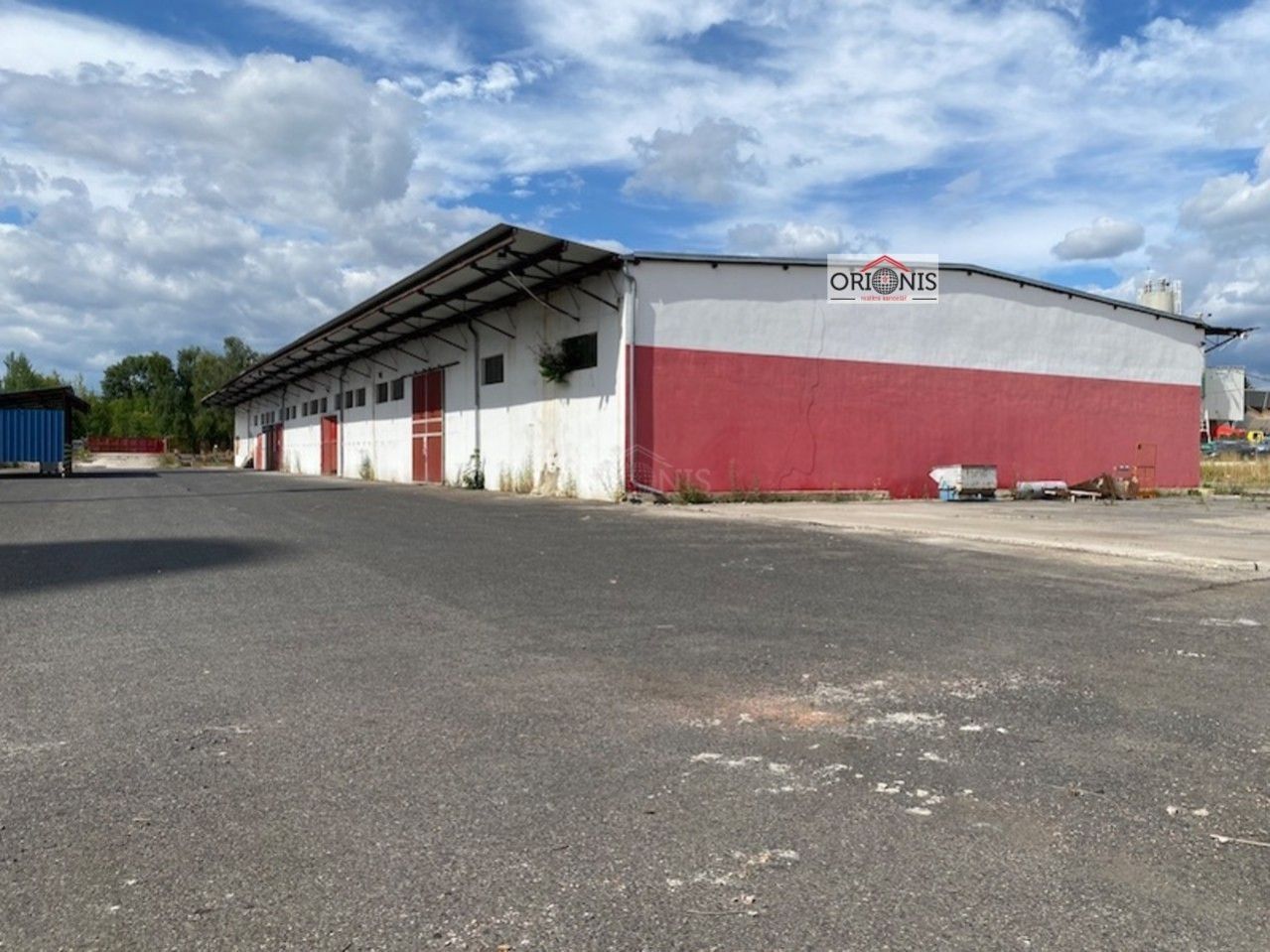Pronájem komerčního prostoru 672 m² - foto 8