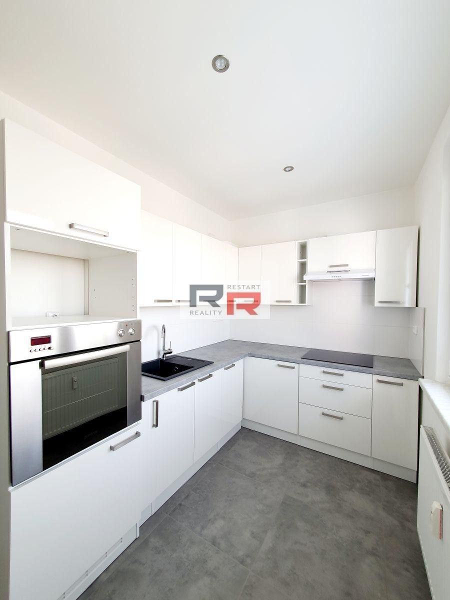 Pronájem bytu 2+1 53 m² - foto 2
