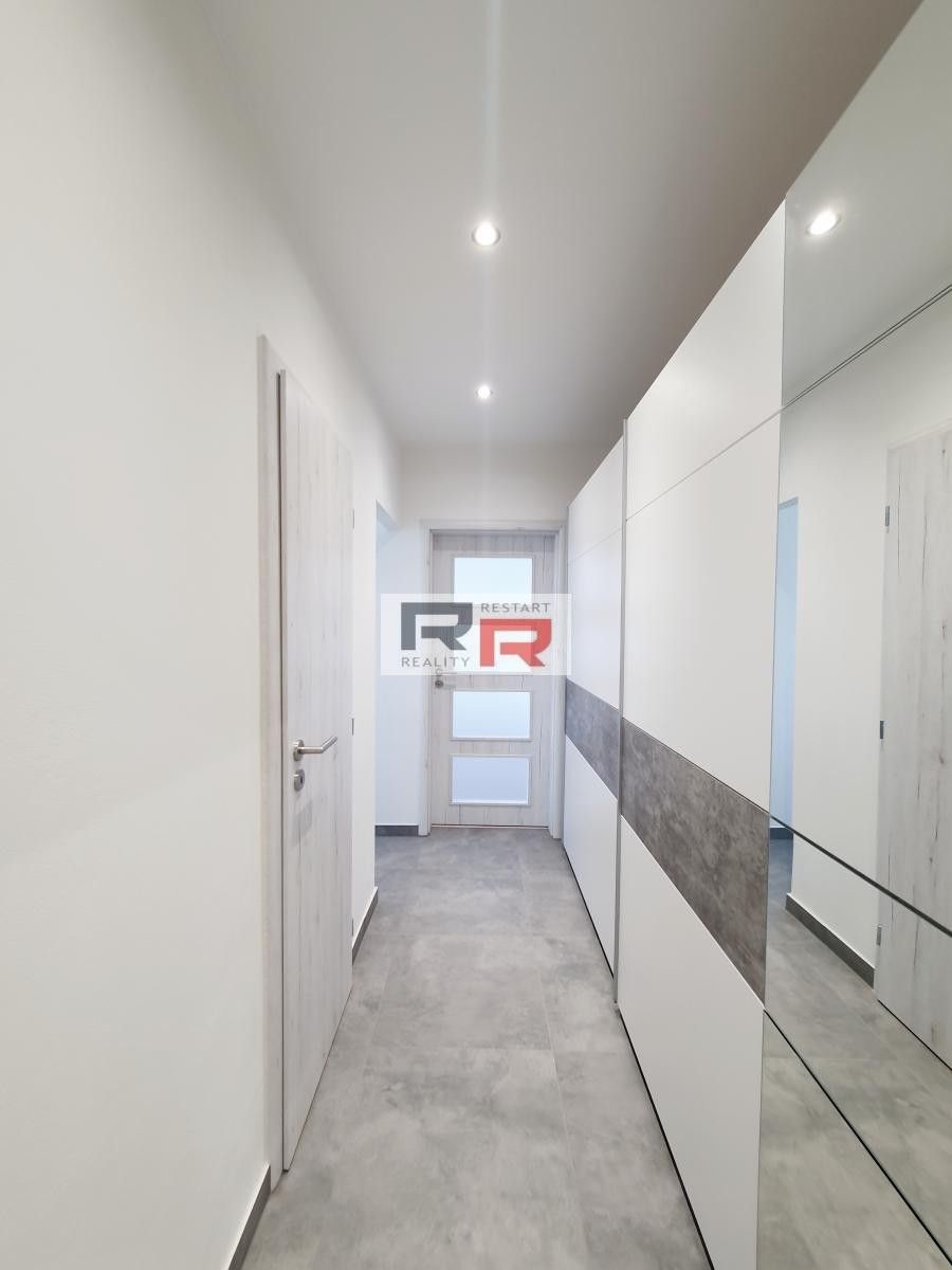 Pronájem bytu 2+1 53 m² - foto 7