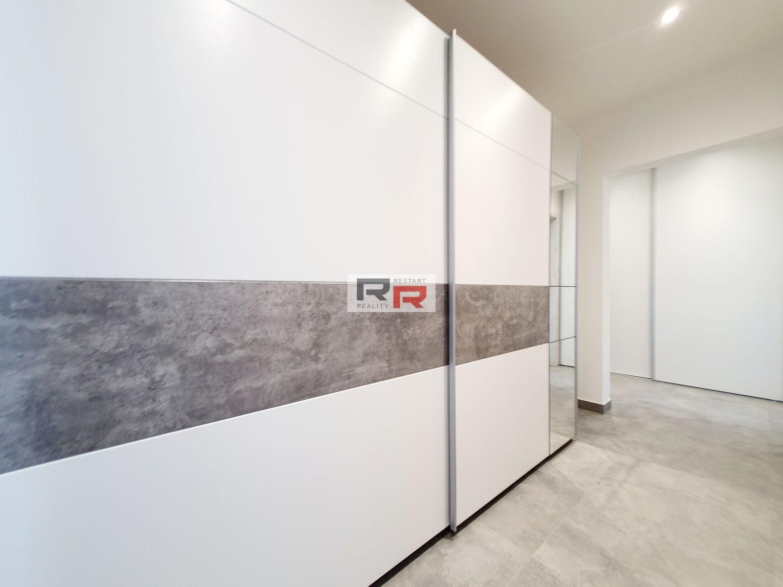 Pronájem bytu 2+1 53 m² - foto 8