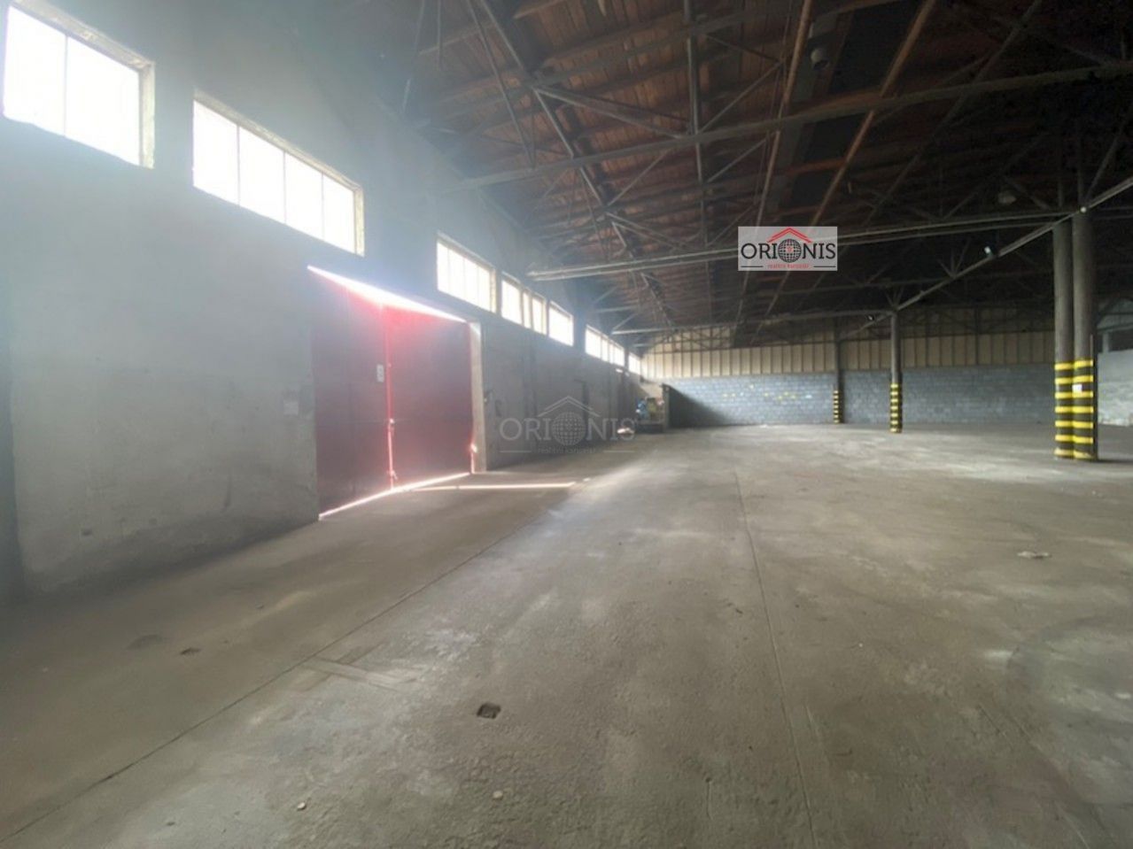 Pronájem komerčního prostoru 672 m² - foto 9