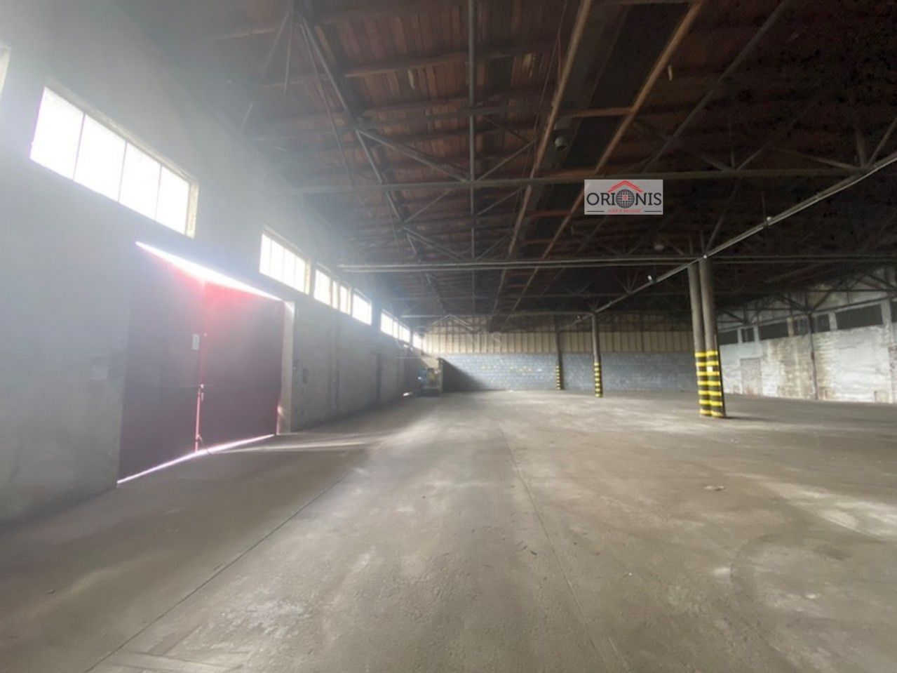 Pronájem komerčního prostoru 672 m² - foto 11