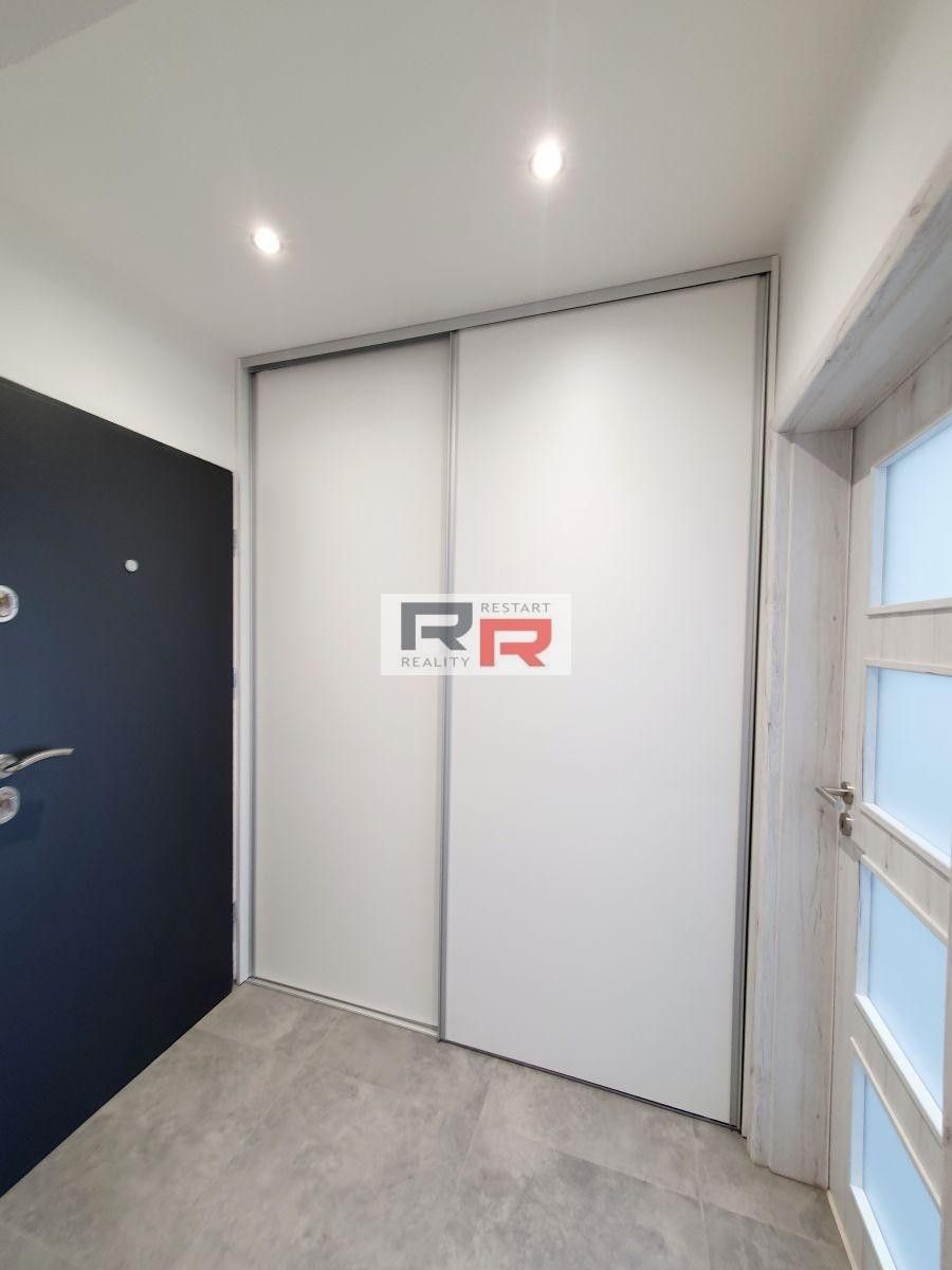Pronájem bytu 2+1 53 m² - foto 9