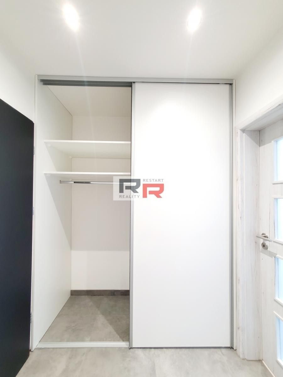 Pronájem bytu 2+1 53 m² - foto 11