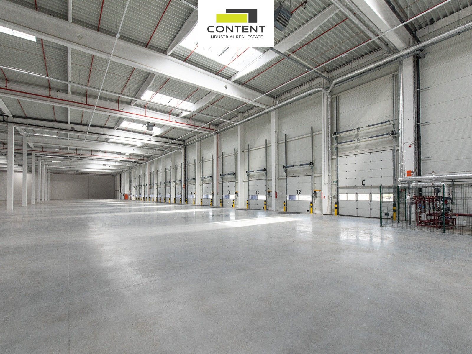Pronájem komerčního prostoru 15000 m² - foto 7