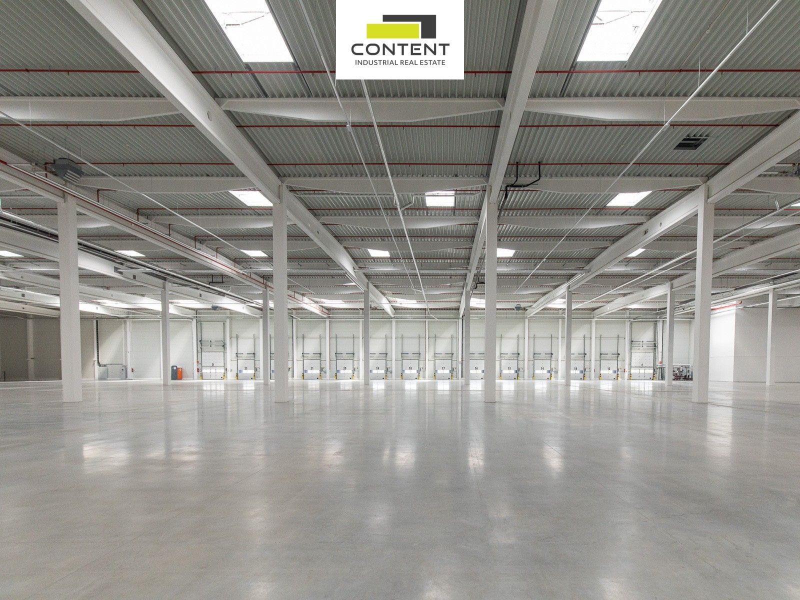 Pronájem komerčního prostoru 15000 m² - foto 9