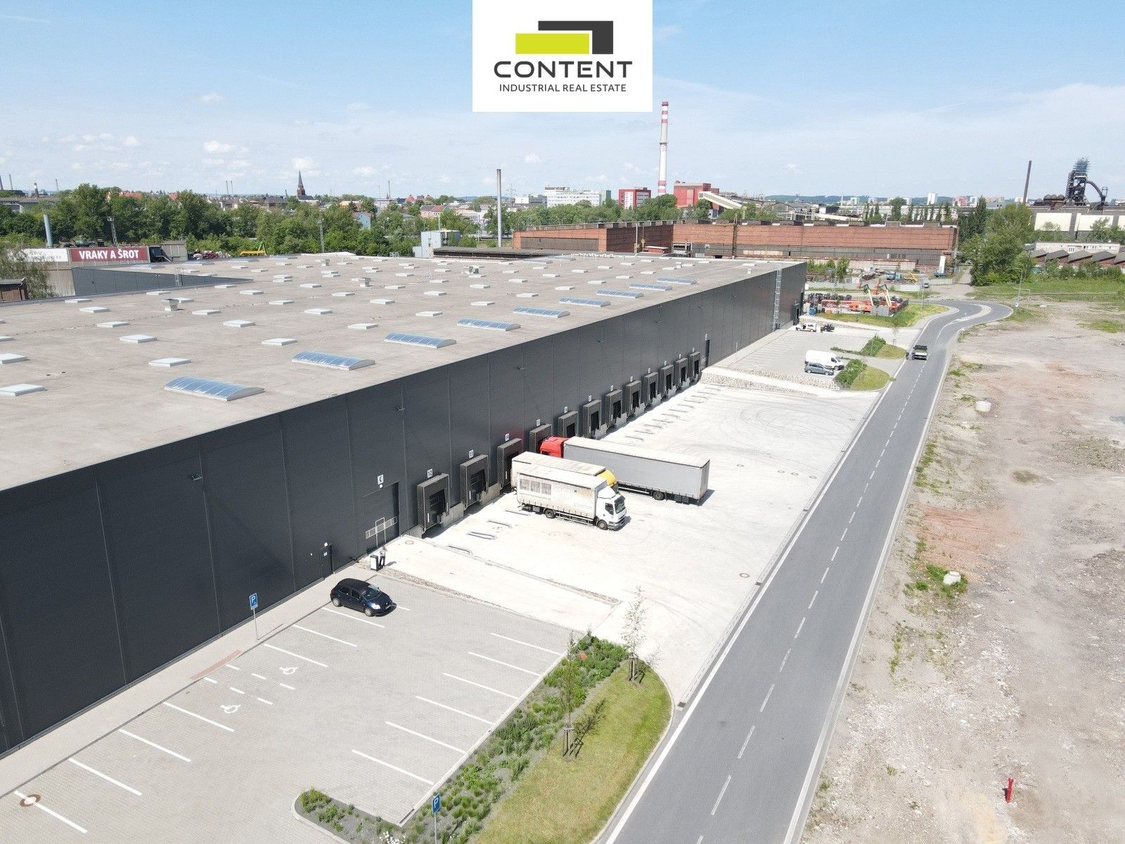 Pronájem komerčního prostoru 15000 m² - foto 12