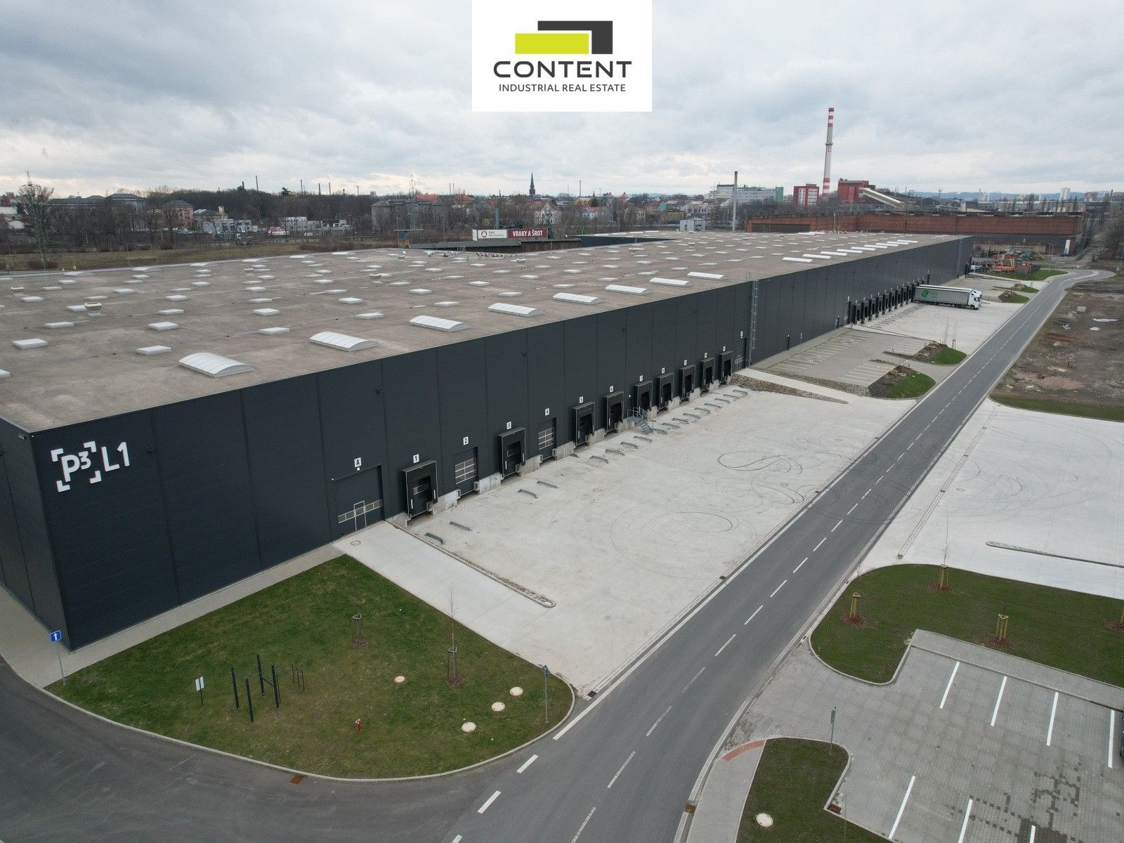 Pronájem komerčního prostoru 15000 m² - foto 14