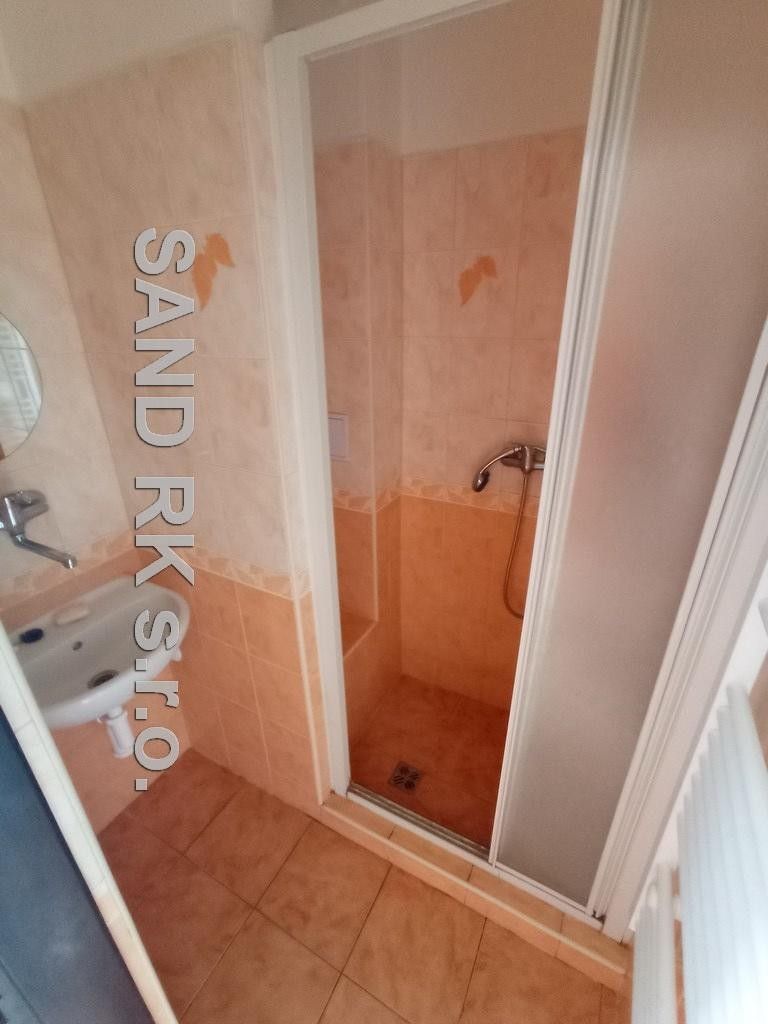Pronájem bytu 153 m² - foto 11