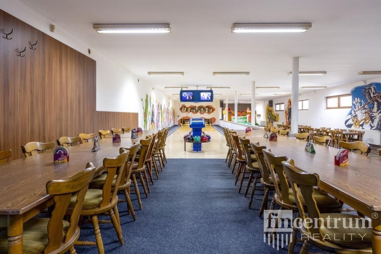 Prodej nemovitosti 1698 m² - foto 3