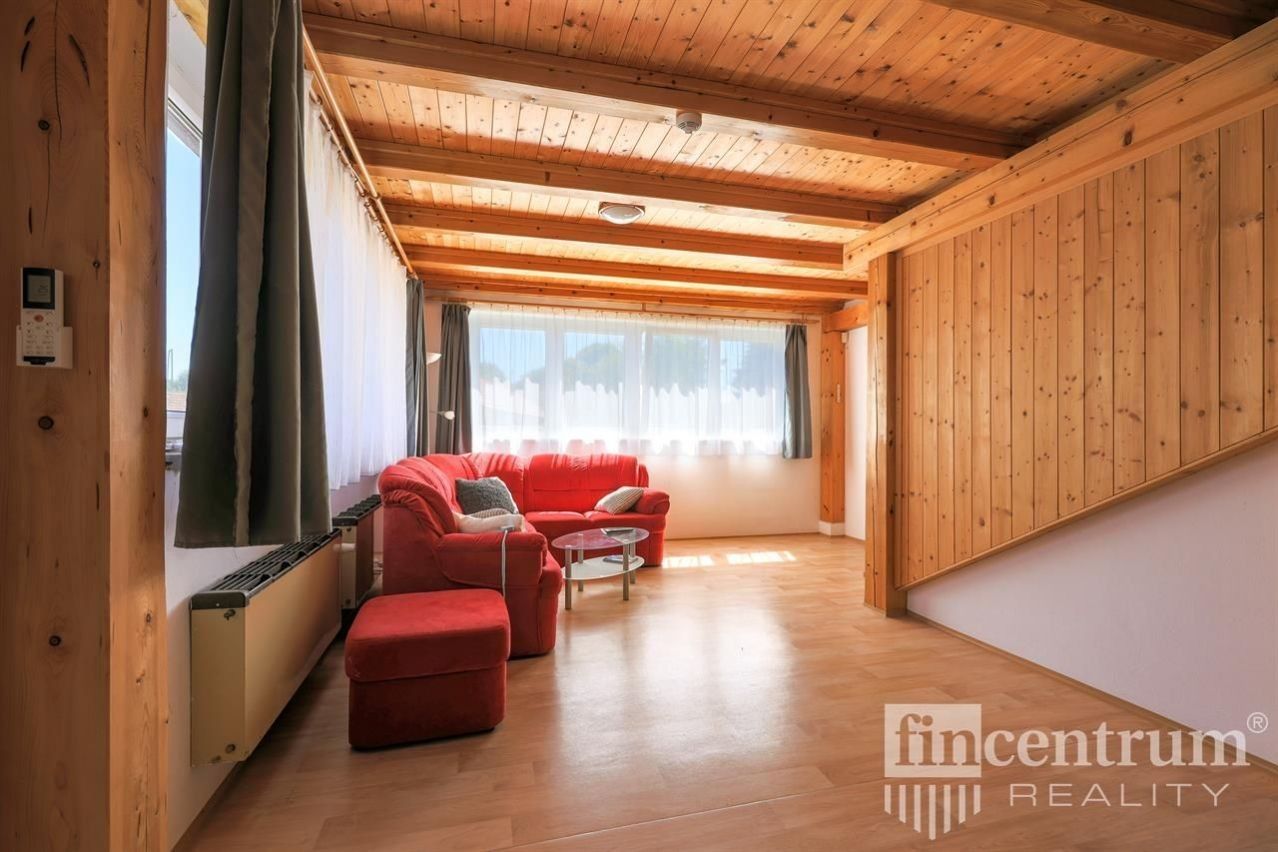 Prodej nemovitosti 1698 m² - foto 8