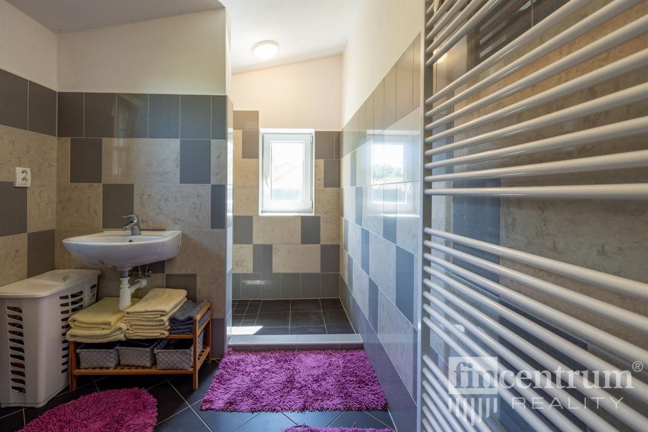 Prodej nemovitosti 1698 m² - foto 11