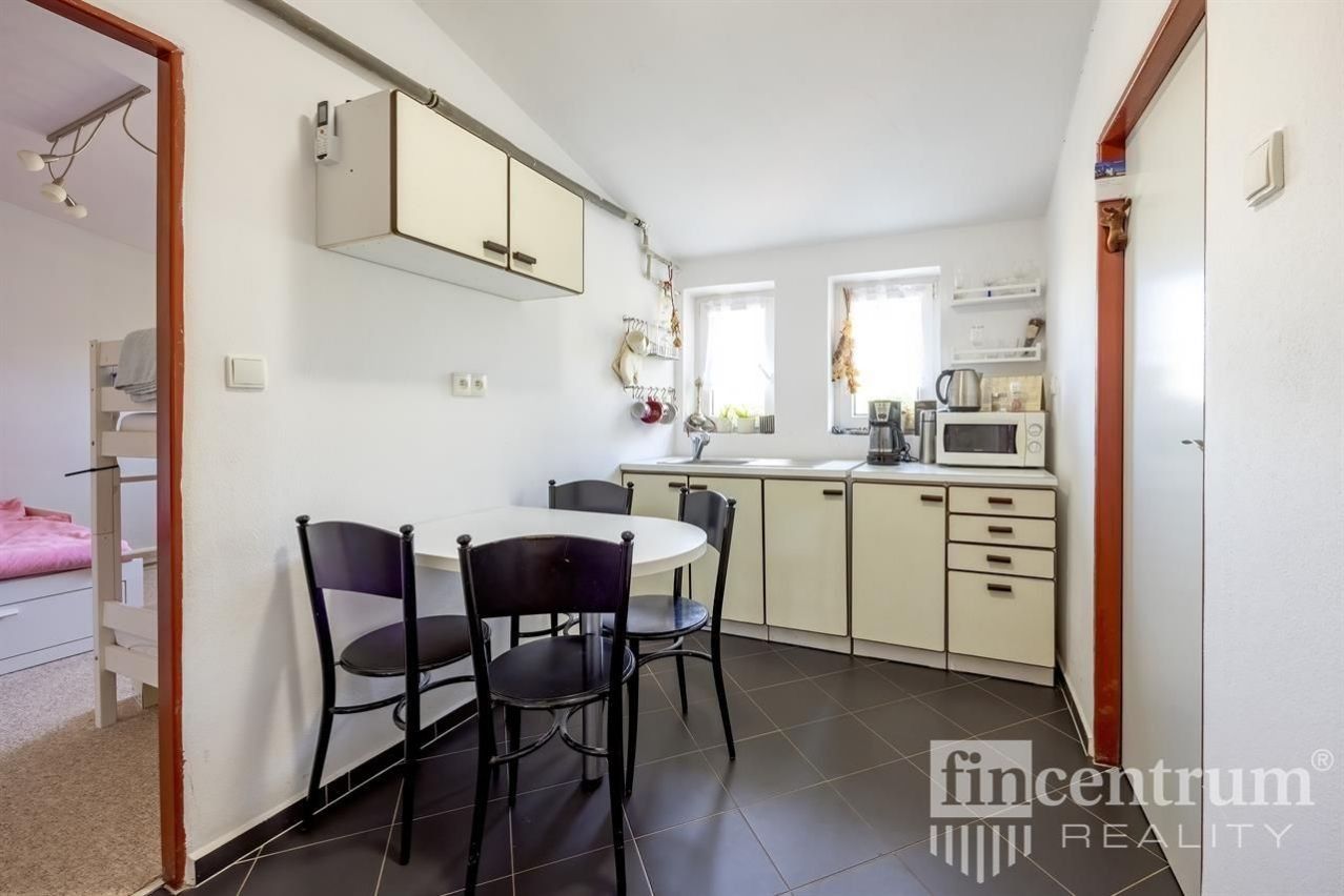 Prodej nemovitosti 1698 m² - foto 13