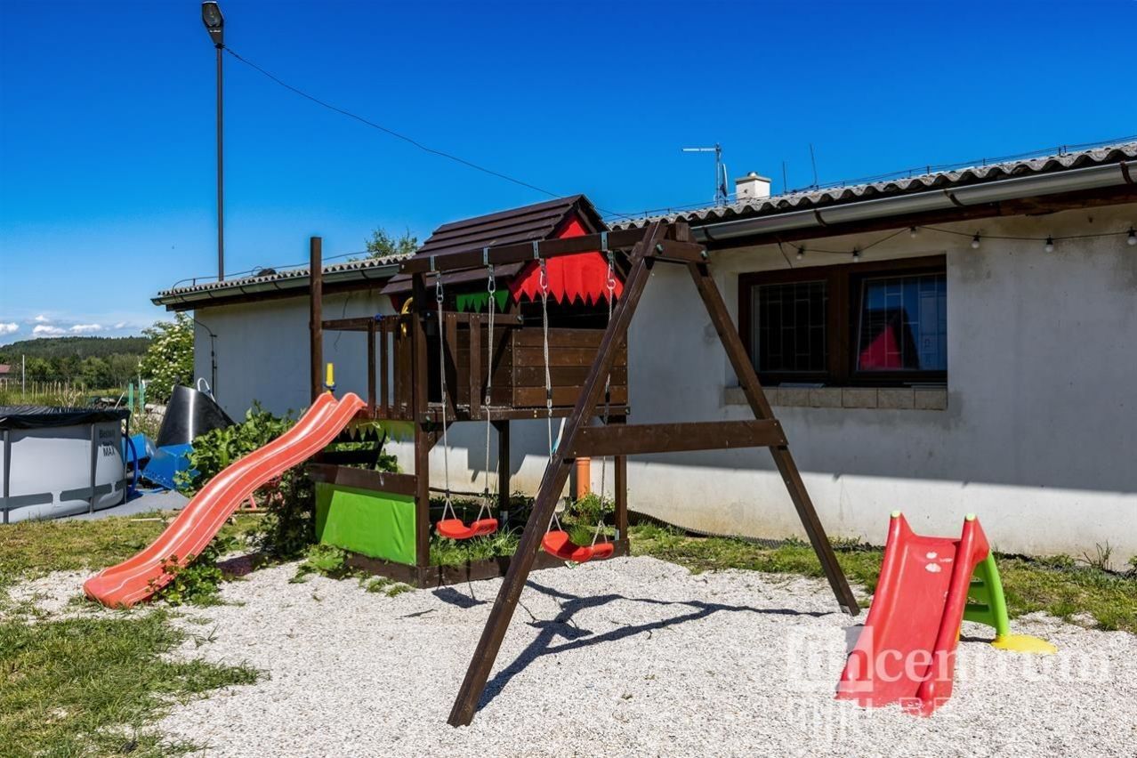 Prodej nemovitosti 1698 m² - foto 19