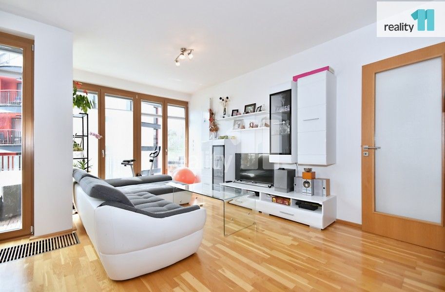 Pronájem bytu 3+kk 86 m² - foto 8
