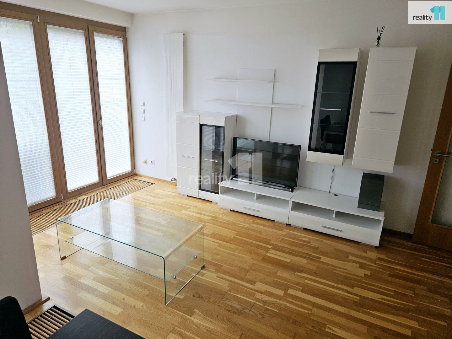 Pronájem bytu 3+kk 86 m² - foto 3