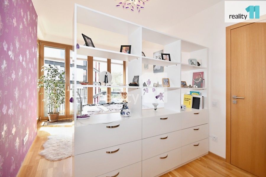 Pronájem bytu 3+kk 86 m² - foto 11