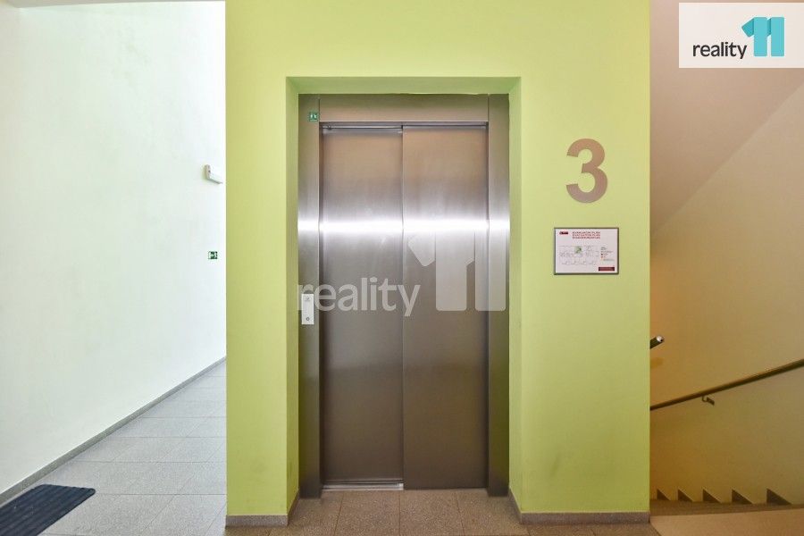 Pronájem bytu 3+kk 86 m² - foto 19