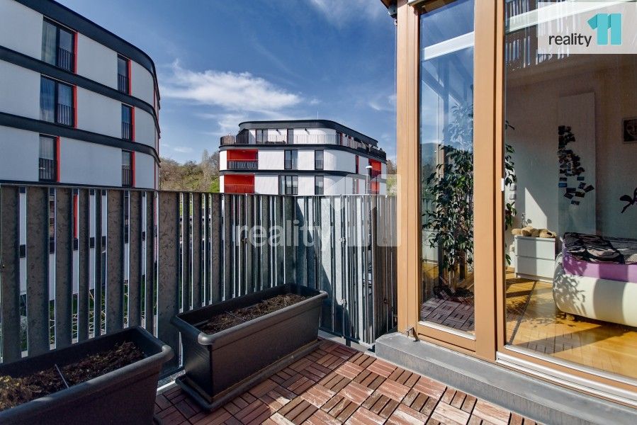 Pronájem bytu 3+kk 86 m² - foto 18