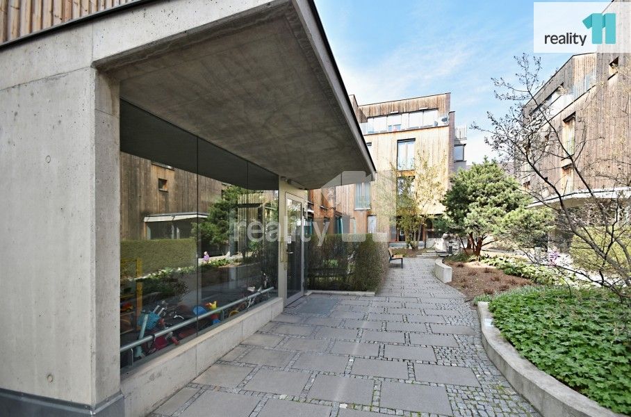 Pronájem bytu 3+kk 86 m² - foto 21