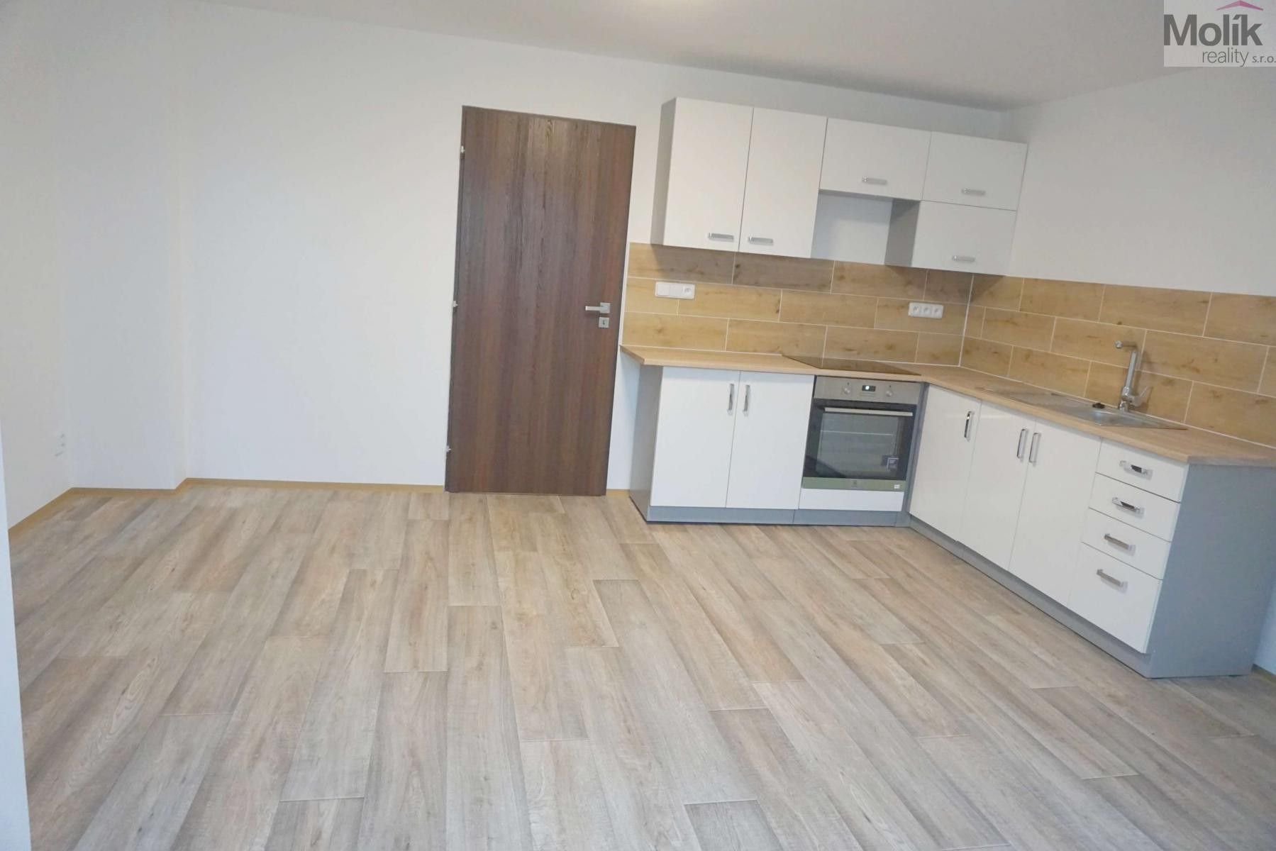 Pronájem bytu 3+kk 64 m² - foto 4