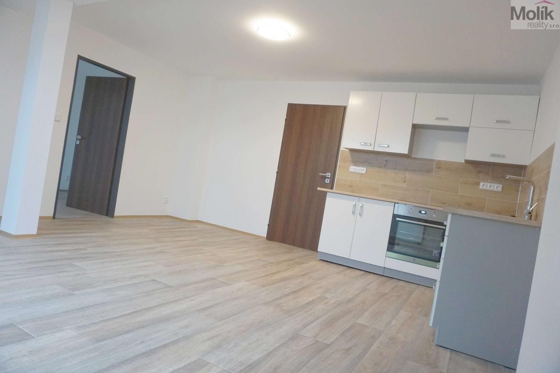 Pronájem bytu 3+kk 64 m² - foto 5