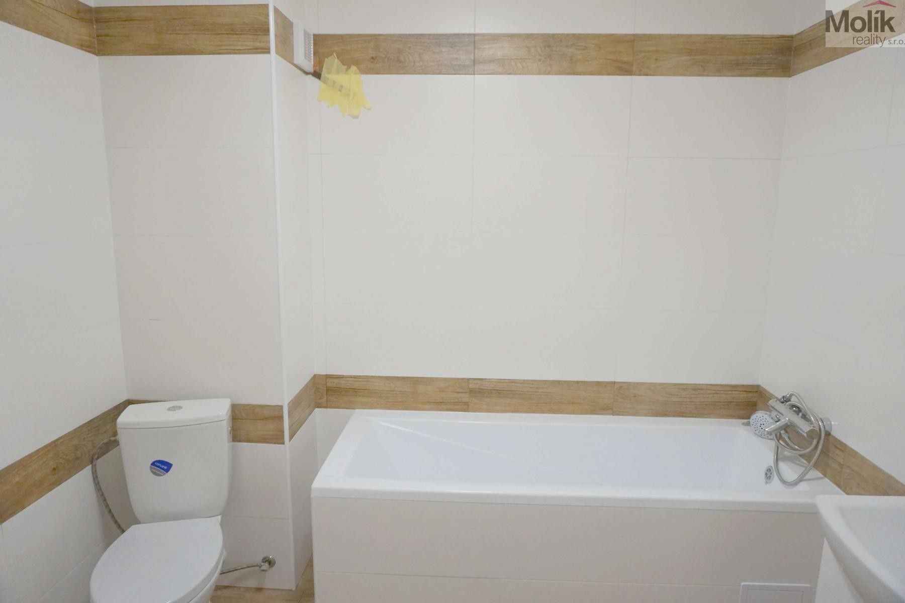 Pronájem bytu 3+kk 64 m² - foto 12