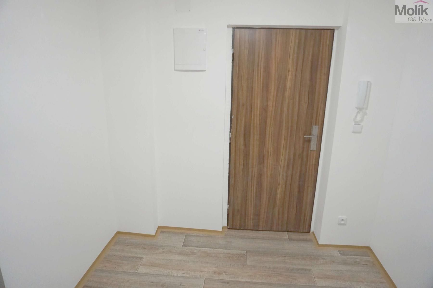 Pronájem bytu 3+kk 64 m² - foto 13