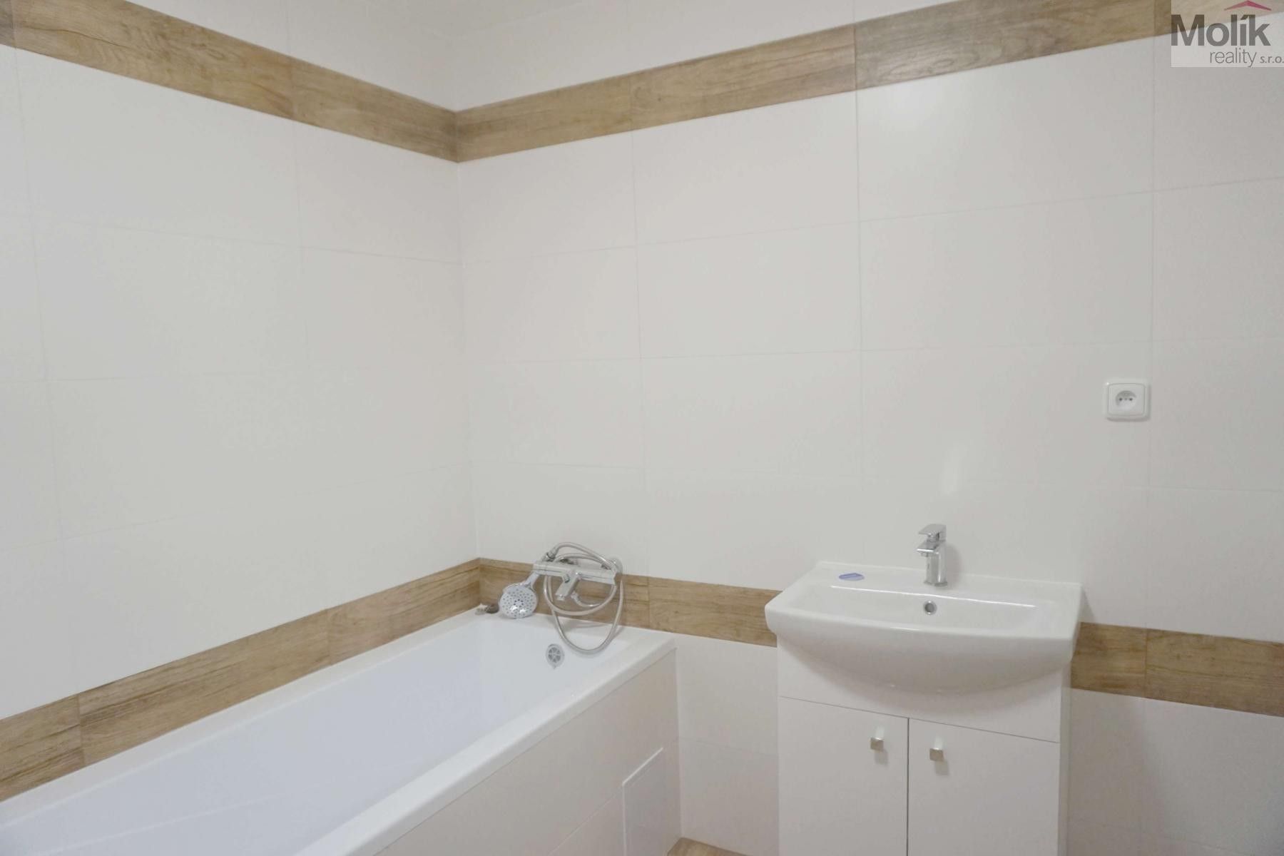 Pronájem bytu 3+kk 64 m² - foto 17
